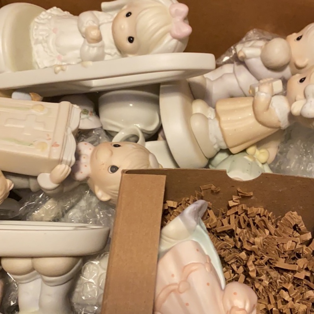 Various retired precious moments